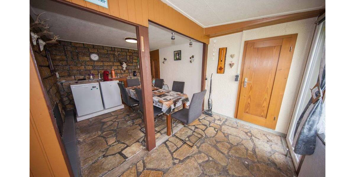 Mehrfamilienhaus, Wohnhaus Sachsenbrunn Sachsenbrunn - 3 Zimmer, 70 m&sup2;, 79.000&euro; | Angebot:26882110