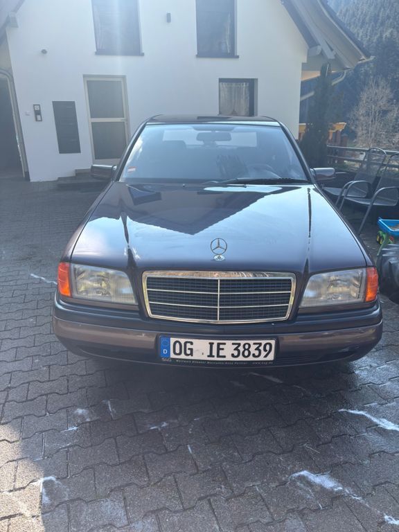 Mercedes-Benz C 180 96.000 km 4.800 € Mühlenbach 77796