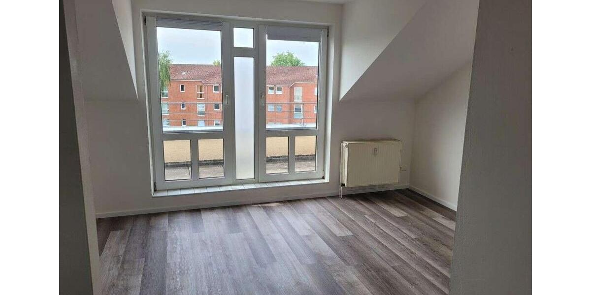 Dachgeschoßwohnung Lübeck Sankt Lorenz Nord - 1 Zimmer, 26 m&sup2;, 339&euro; | Angebot:26383138
