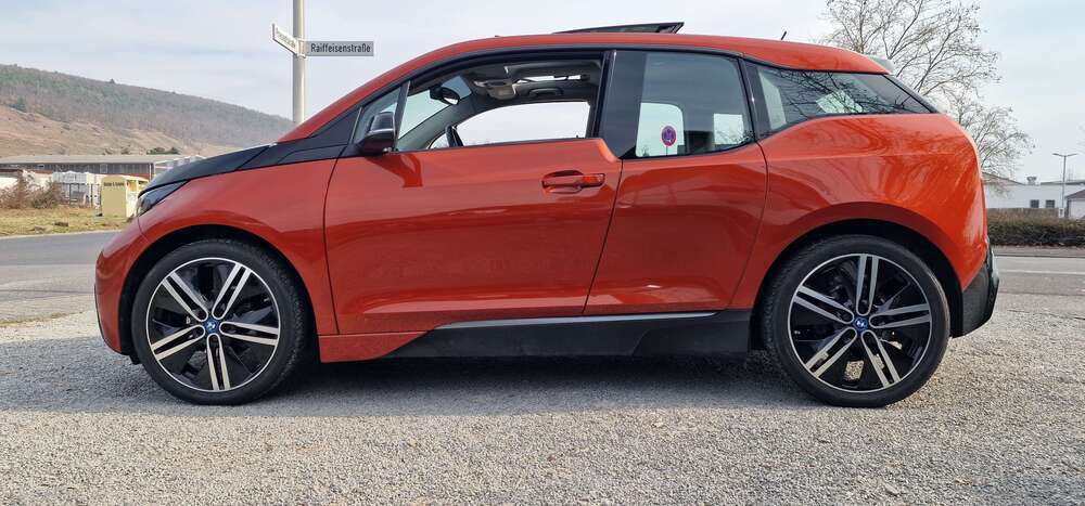 i3