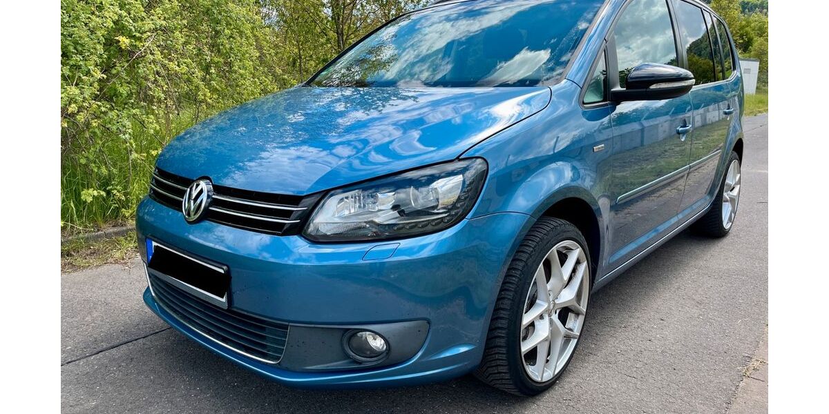 VW Touran 174.000 km 9.390 &euro; Sondershausen 99706