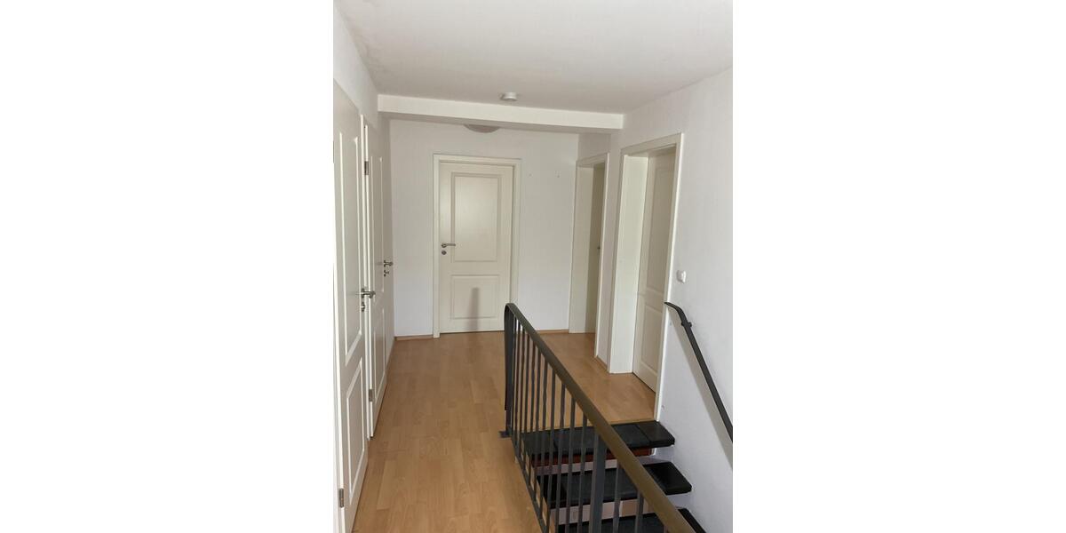 Derzeit keine Besichtigung möglich-Platz für die gesamte Familie 6 zimmer