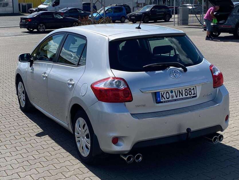Toyota Auris 154.000 km 4.600 € Koblenz 56073