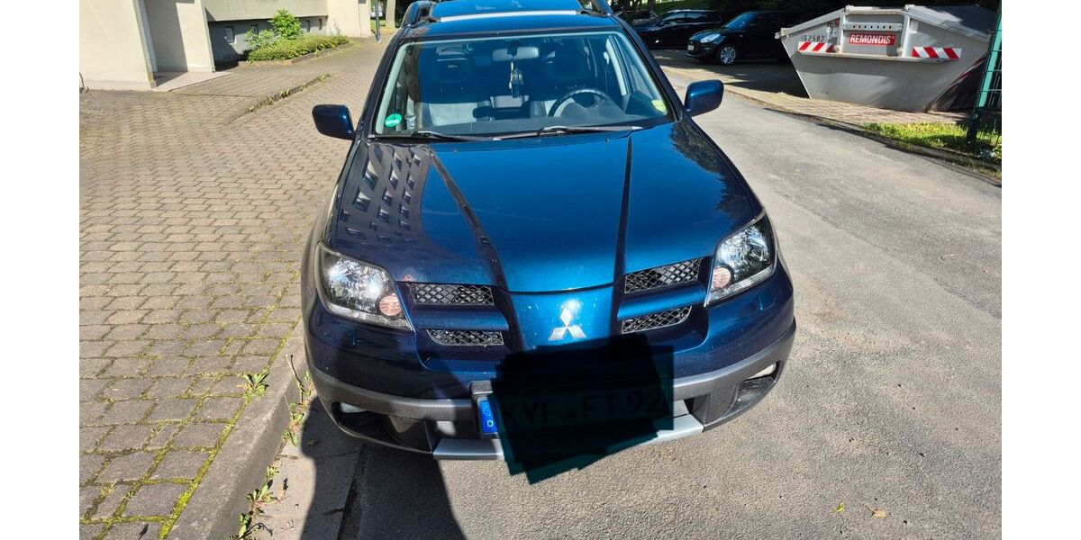 Mitsubishi Outlander 166.000 km 2.500 &euro; Artern 06555