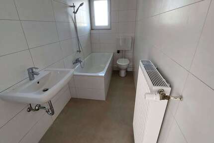 Wohnung Jüchen - 3 Zimmer, 66 m&sup2;, 600&euro; | Angebot:24740077