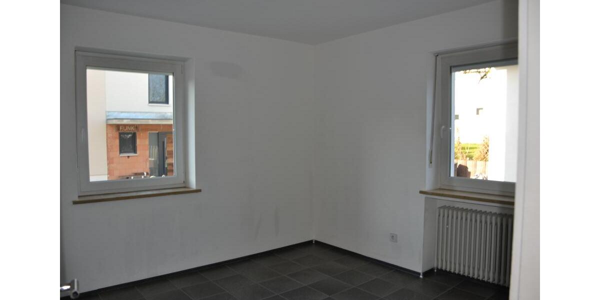 große 2 Zimmerwohnung mit Terrasse, Mainburg 2 zimmer