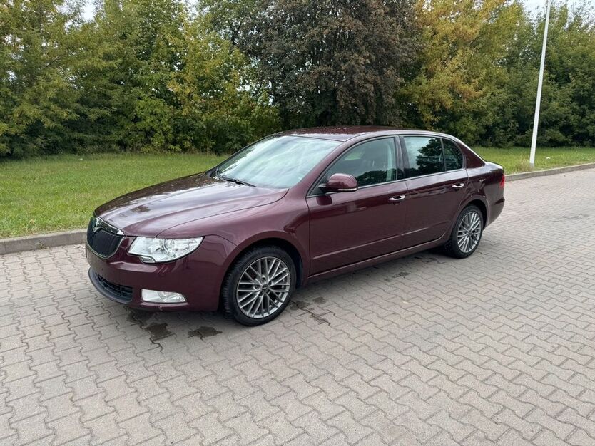 Skoda Superb 181.951 km 5.700 € Eisleben 06295