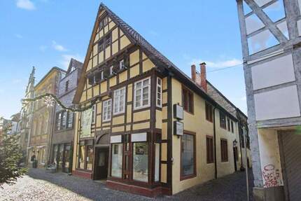 Wohn und Geschäftshaus in bester Innenstadtlage von Lemgo mit Balkon und 2 Stellplätzen 7 zimmer