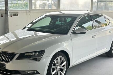 Skoda Superb 183.029 km 11.990 &euro; Borken 46325