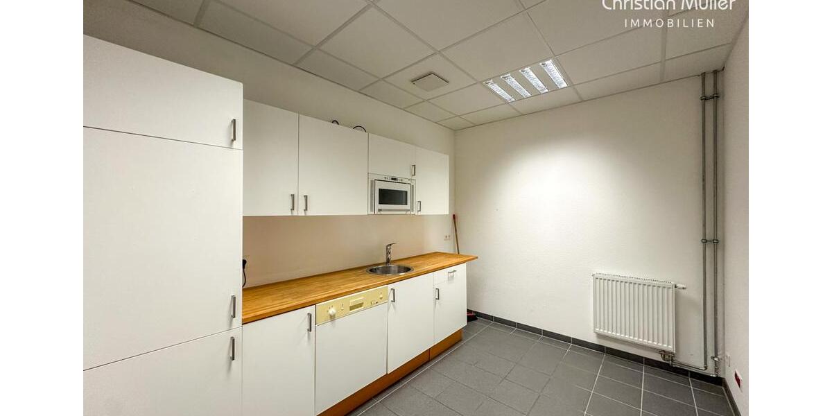 Gewerbeobjekt Freiburg im Breisgau Betzenhausen - 2.700&euro; | Angebot:23093411
