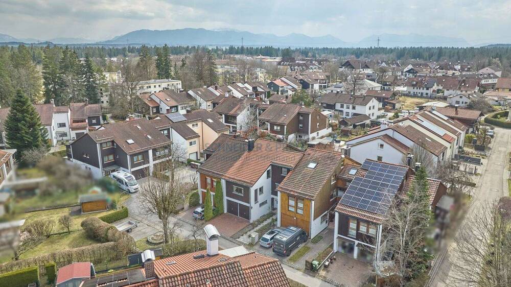 Reihenmittelhaus Geretsried Stein - 8 Zimmer, 256 m&sup2;, 850.000&euro; | Angebot:26015170