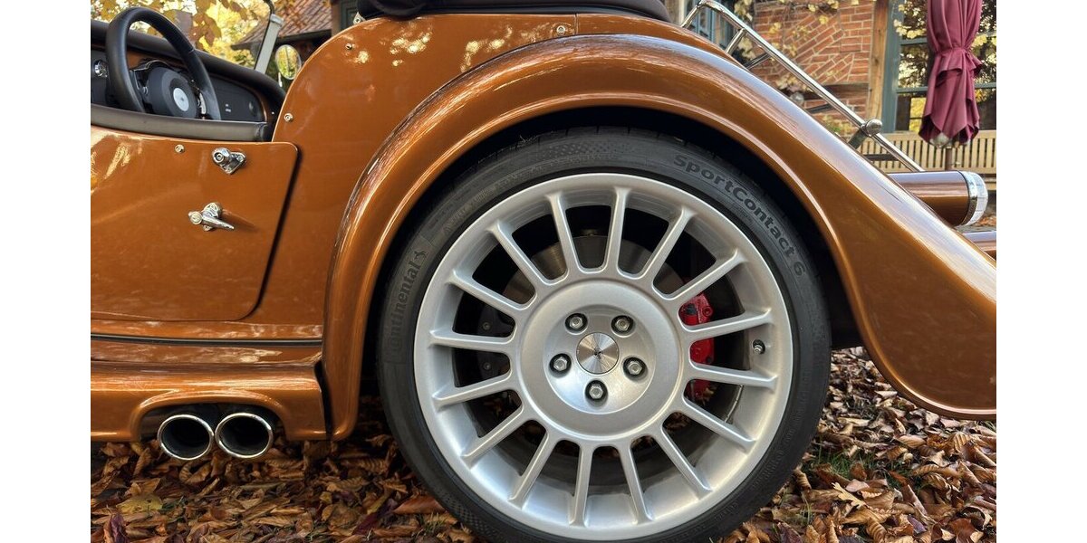 Morgan Plus 8 4.8 AERO8 GOLDFINGER 007 9.999 km 149.999 &euro; Hamburg 22339