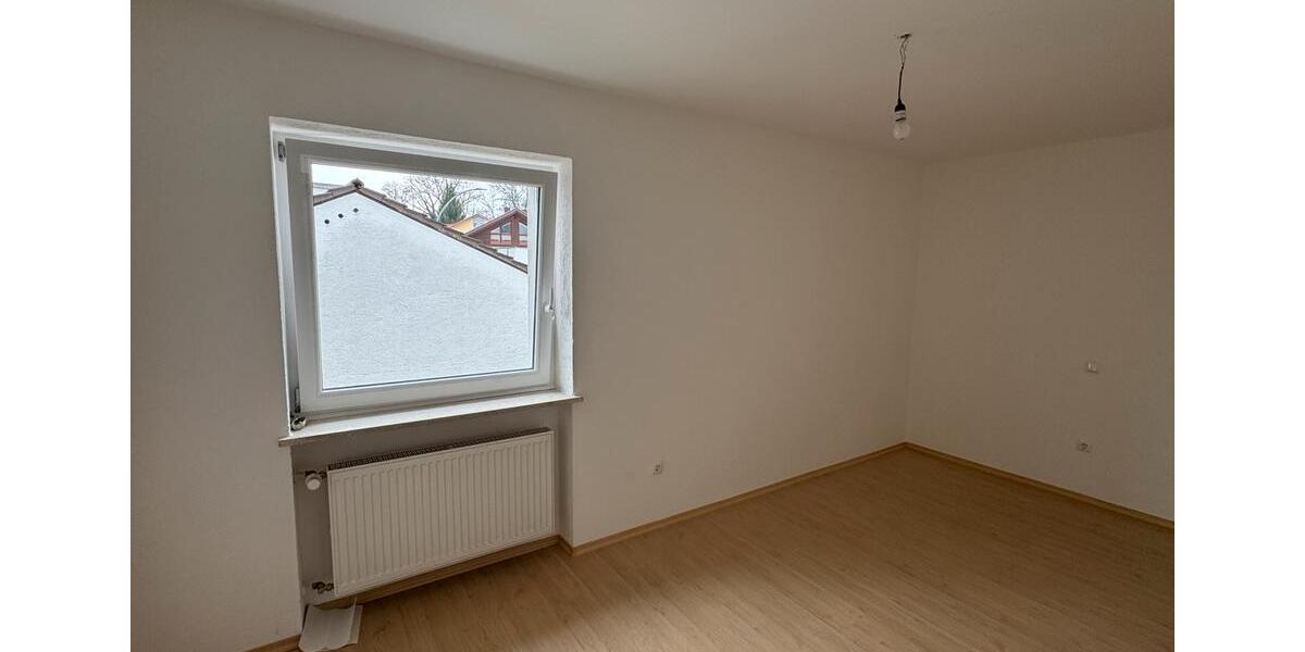 Etagenwohnung Viechtach - 4 Zimmer, 115 m&sup2;, 790&euro; | Angebot:26416480