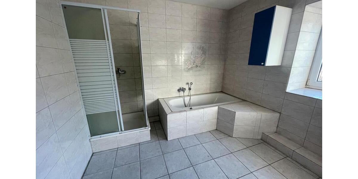 Reihenhaus Dollern - 10 Zimmer, 230 m&sup2;, 2.150&euro; | Angebot:24293689