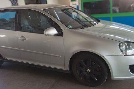 VW Golf 194.000 km 4.400 &euro; Mittelbrüden 71549