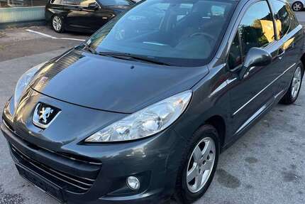 Peugeot 207 156.900 km 2.300 € Essen 45355