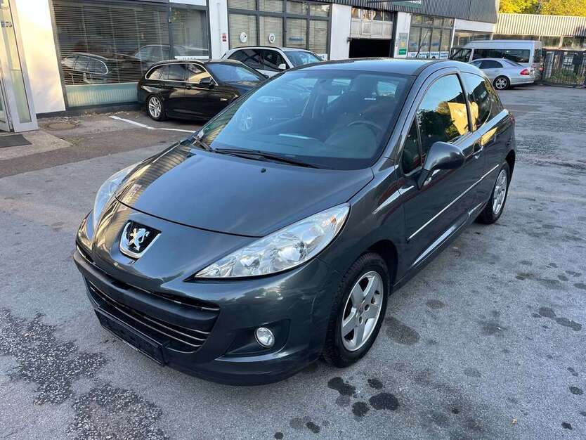 Peugeot 207 156.900 km 2.300 € Essen 45355