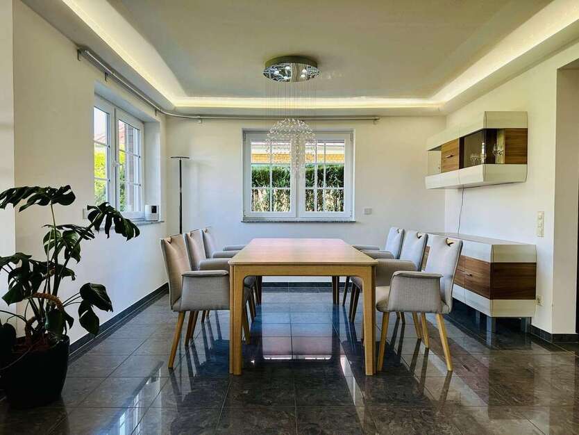 Haus zum Mieten in Lüneburg 2.000 € 165 m² 5 zimmer
