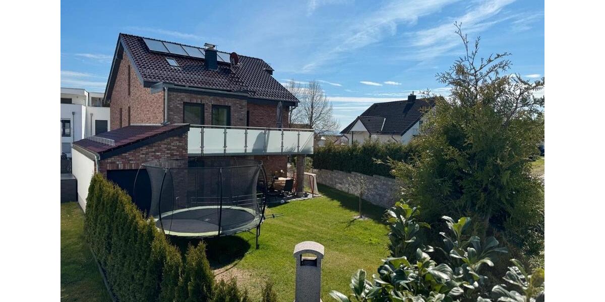 Erdgeschoßwohnung Baunatal - 4 Zimmer, 135 m&sup2;, 465.000&euro; | Angebot:27528522