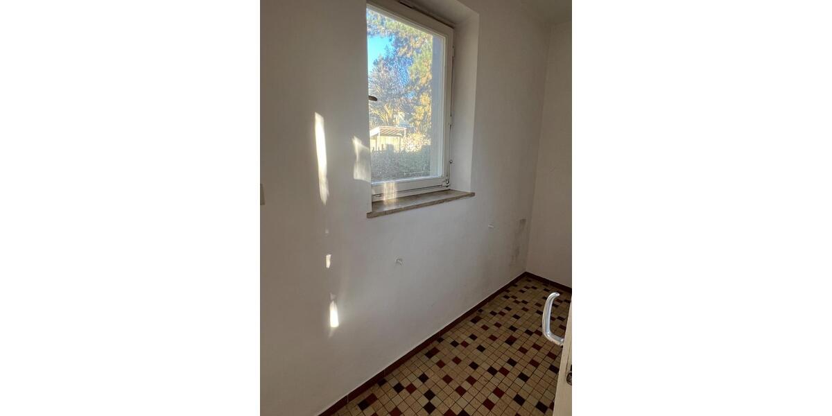 Etagenwohnung Lappersdorf - 4 Zimmer, 96 m&sup2;, 995&euro; | Angebot:26329469