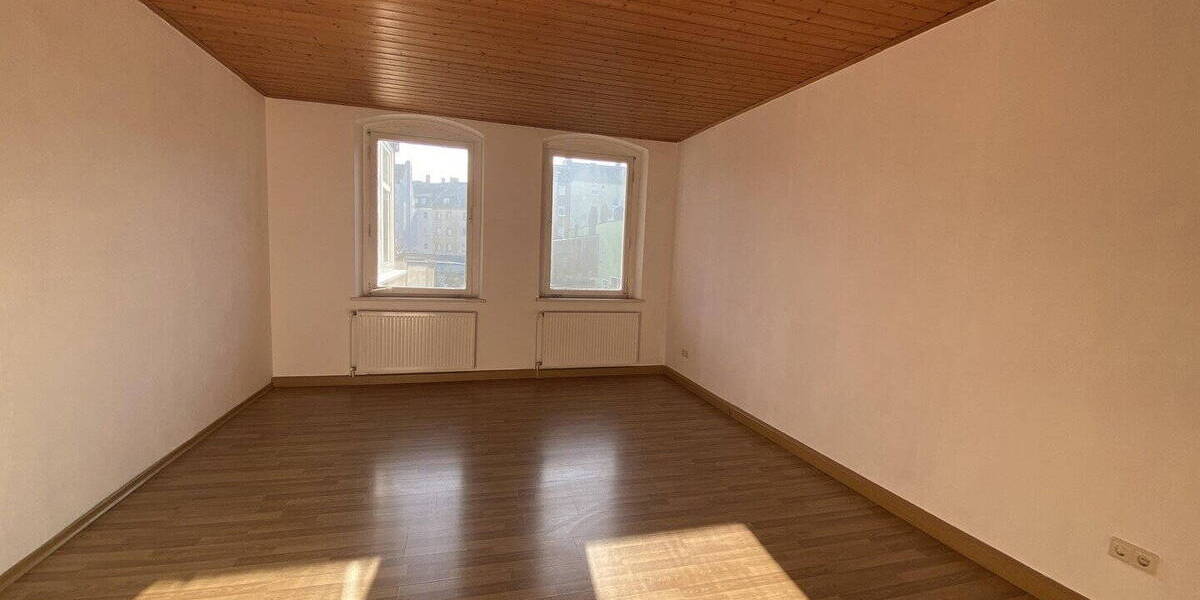 Etagenwohnung Hof Innenstadt - 4 Zimmer, 100 m&sup2;, 650&euro; | Angebot:26443410