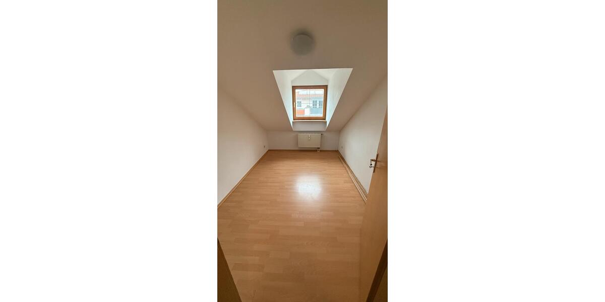 Dachgeschoßwohnung Traunstein - 3 Zimmer, 62 m&sup2;, 289.000&euro; | Angebot:26888086