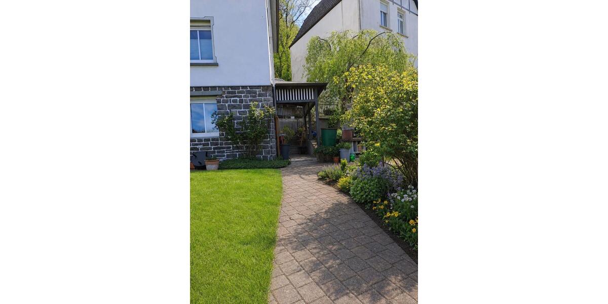 Mehrfamilienhaus, Wohnhaus Werdohl - 9 Zimmer, 265 m&sup2;, 265.000&euro; | Angebot:26300218
