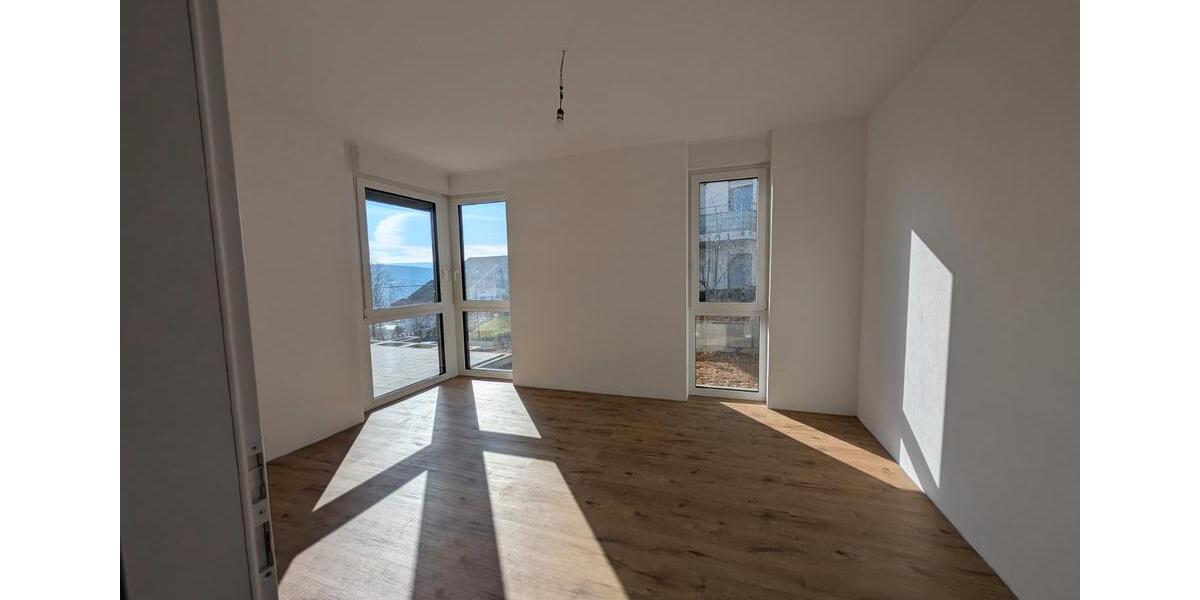 Erdgeschoßwohnung Pforzheim Nordstadt - 3 Zimmer, 80 m&sup2;, 1.200&euro; | Angebot:26524692