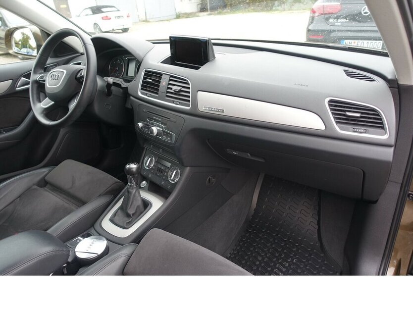 Q3 2.0 TDI quattro Bi-Xenon Navi PDC S-Line 8x Alu