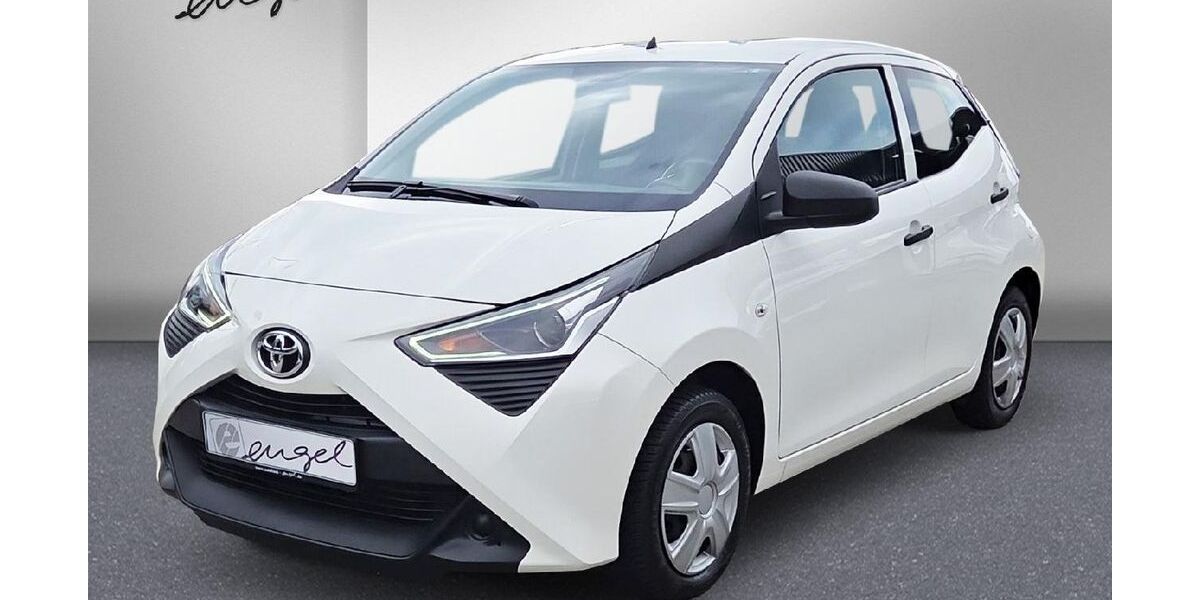 Toyota Aygo (X) 25.750 km 9.935 &euro; Wunsiedel 95632