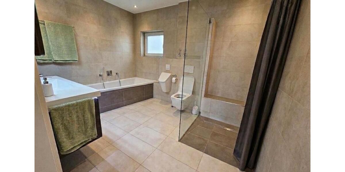 Mehrfamilienhaus, Wohnhaus Poppenricht - 8 Zimmer, 296 m&sup2;, 699.000&euro; | Angebot:26833057