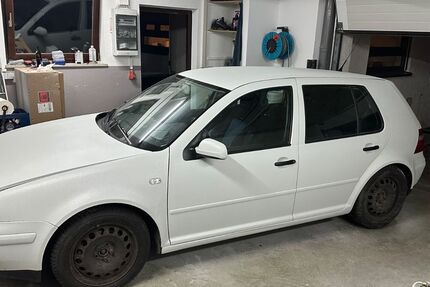 VW Golf 290.000 km 2.500 &euro; Bachhagel 89429