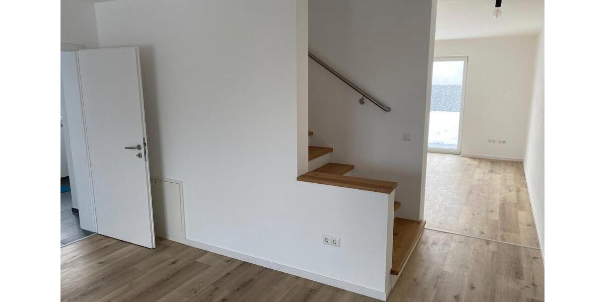 Doppelhaushälfte Essenbach - 7 Zimmer, 180 m&sup2;, 1.650&euro; | Angebot:26168874