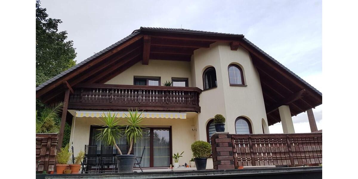 Einfamilienhaus Seifhennersdorf - 6 Zimmer, 215 m&sup2;, 1.600&euro; | Angebot:24668970