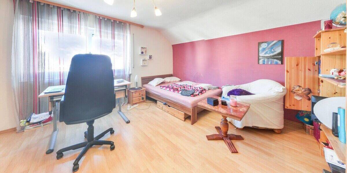 Einfamilienhaus Röttenbach - 7 Zimmer, 178 m&sup2;, 419.000&euro; | Angebot:26804952