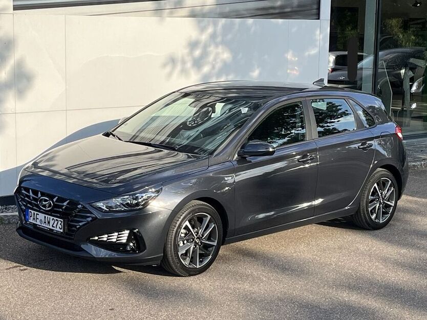 i30