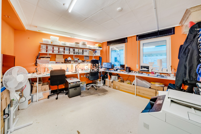 Wohn- und Geschäftshaus in der Reutlinger Innenstadt - für Investoren und Eigennutzer 8 zimmer