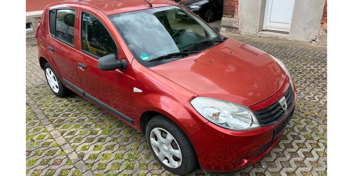 Dacia Sandero 73.000 km 3.390 &euro; Dresden 01139