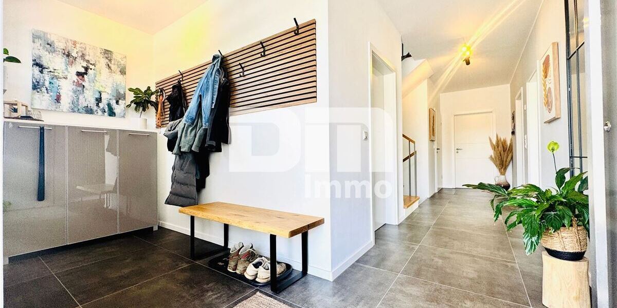 Exklusiver Neubautraum mit Premium-Ausstattung, großer Terrasse und Doppelgarage - Einfamilienhaus Bad Arolsen | Angebot:27023643