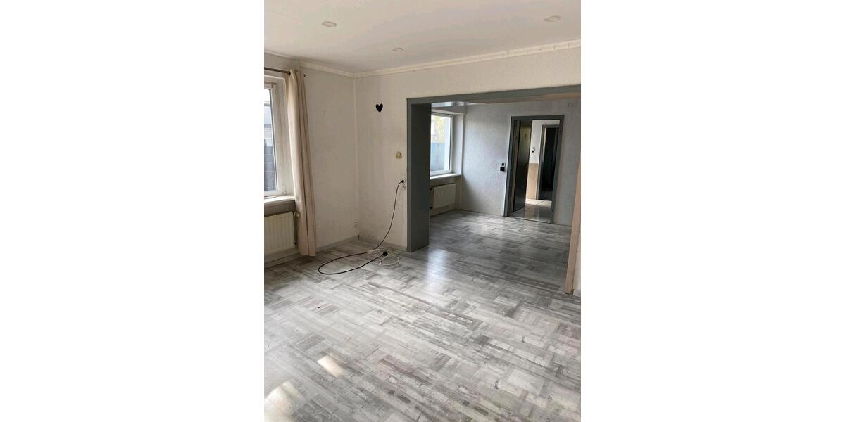 Einfamilienhaus Mendig - 8 Zimmer, 150 m&sup2;, 179.000&euro; | Angebot:24345053