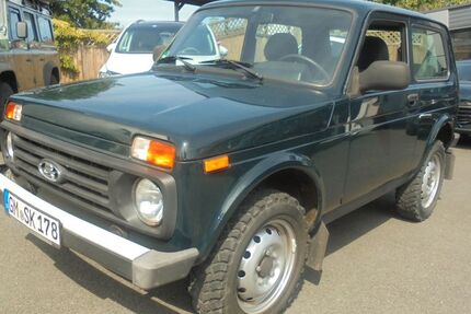 Lada Niva 28.700 km 9.990 &euro; Radevormwald 42477