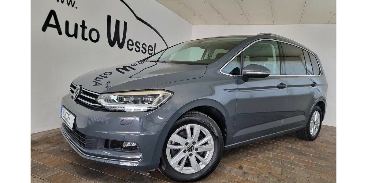 VW Touran Highline BMT LED ACC Nav Panorama 7-Sitze 37.700 km 27.850 &euro; Garrel 49681