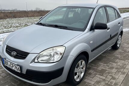 Kia Rio 248.000 km 799 &euro; Wismar 23966