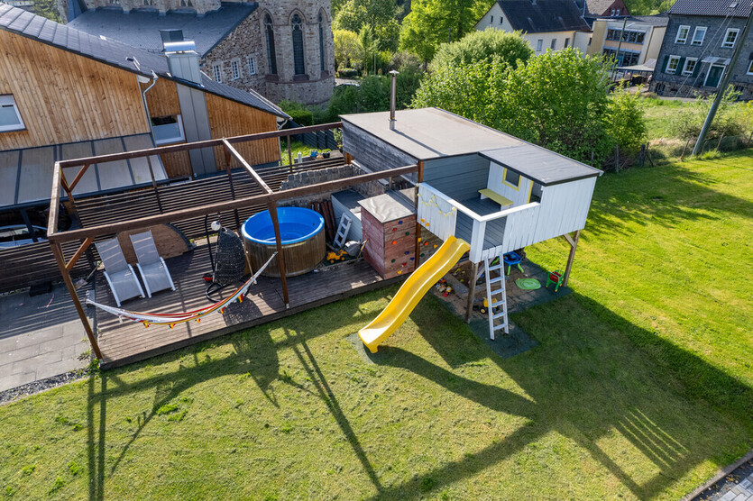 Moderne Erdgeschoßwohnung mit Sauna & Garten