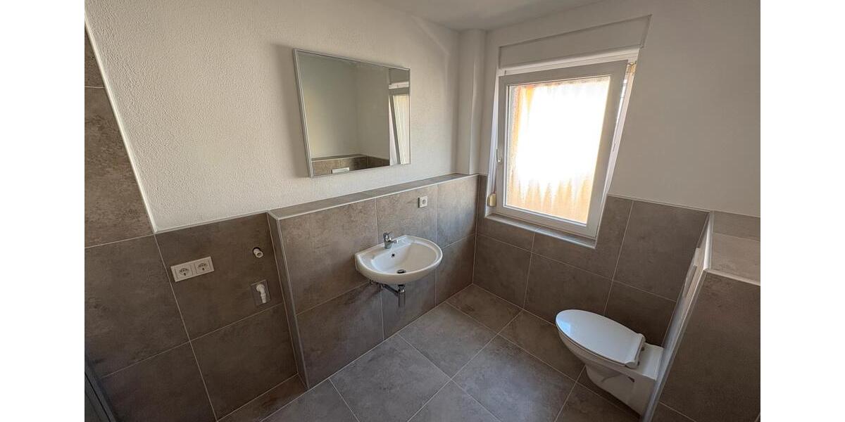 Etagenwohnung Saarlouis - 2 Zimmer, 95 m&sup2;, 900&euro; | Angebot:26393223