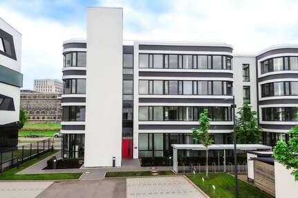 Büro in Sindelfingen 1.499.500 € 515 m²