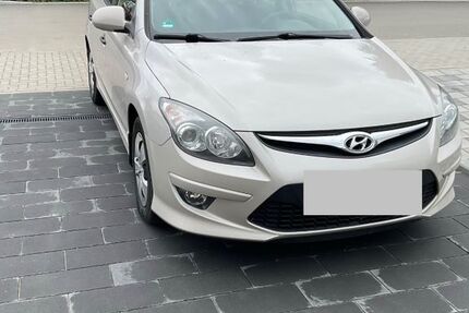 Hyundai i30 304.000 km 2.740 &euro; Schwerin 19057