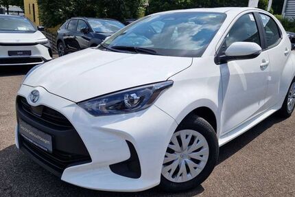 Toyota Yaris 1.111 km 22.990 € Nürtingen 72622