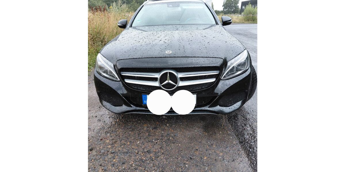 Mercedes-Benz 220 158.800 km 16.600 &euro; Bückeburg 31675