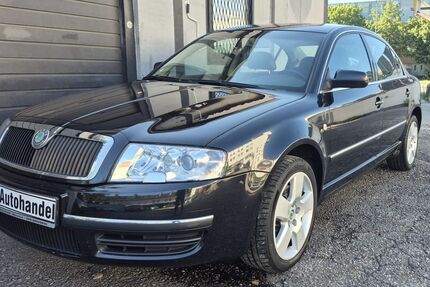 Skoda Superb 204.000 km 3.890 &euro; München 80809